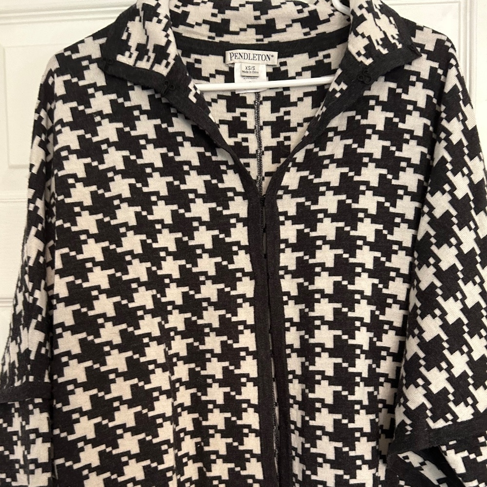 Pendleton Houndstooth Cape/Poncho - image 4